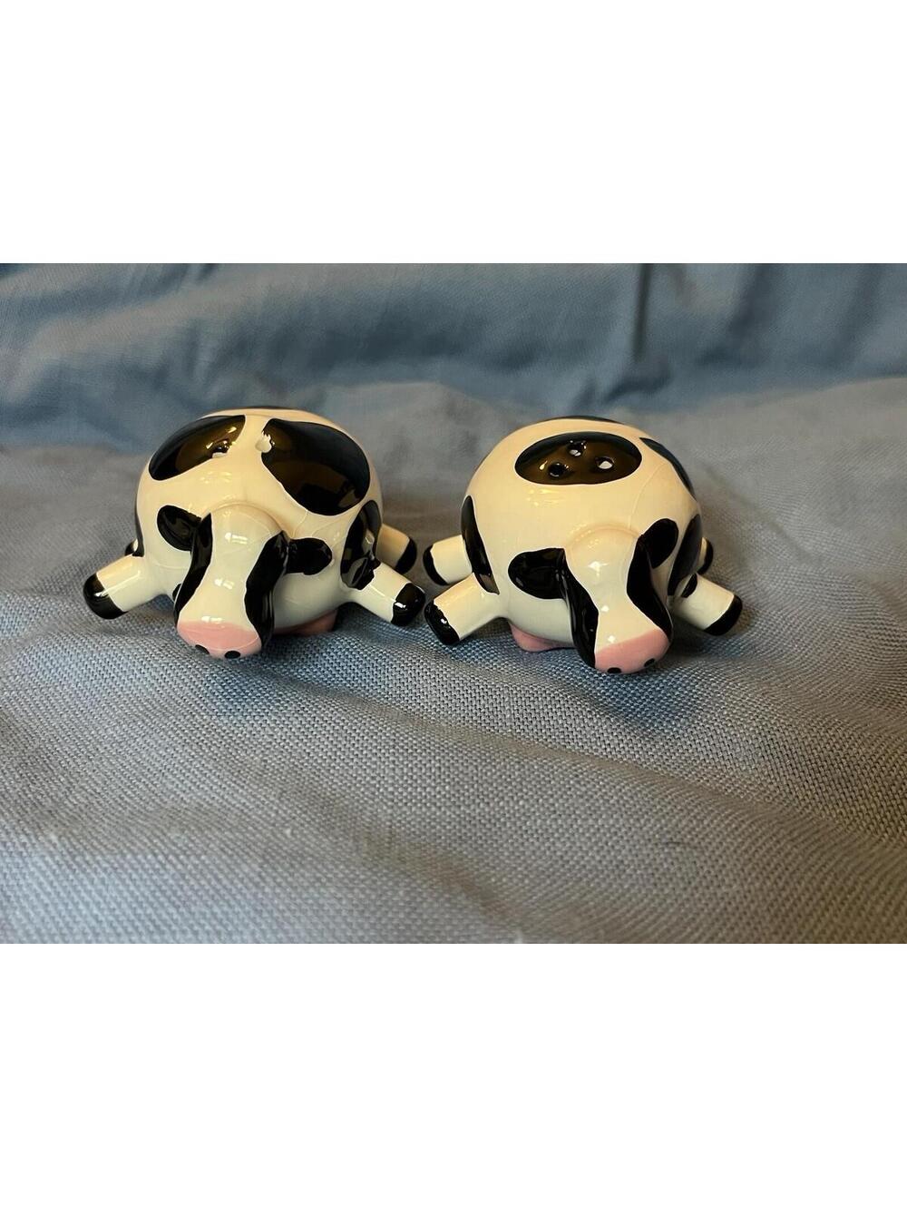 Boston Warehouse Udderly Cow Salt and Pepper Shakers Set Farm Barn